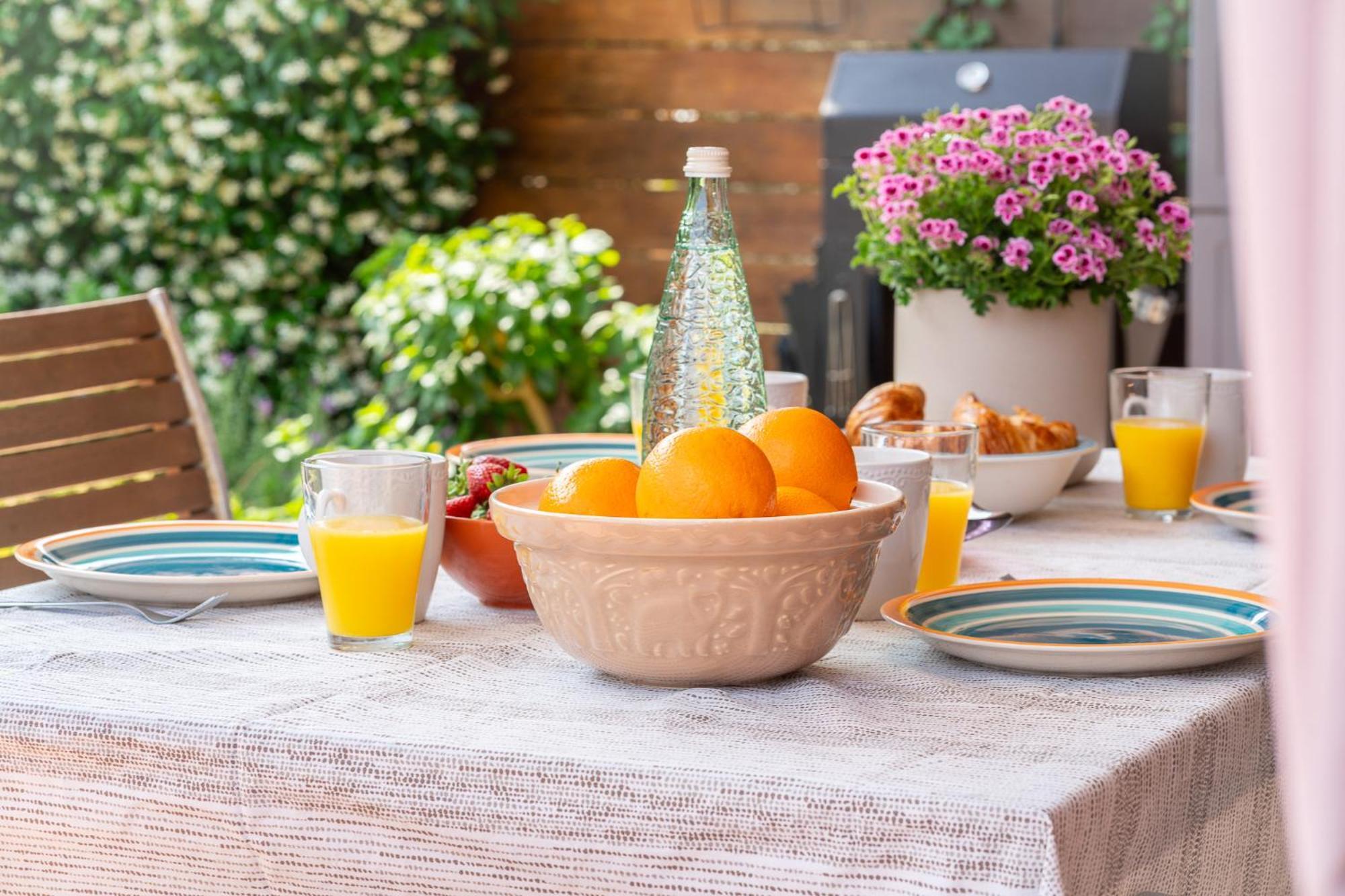 Apartment Charming Garden En 